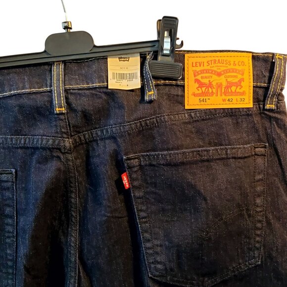 Levis Mens Water<Less Jeans Size W42 L32 Dark Denim Straight Leg - Picture 4 of 8